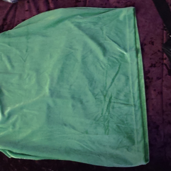 Green Dress - Picture 2 of 3